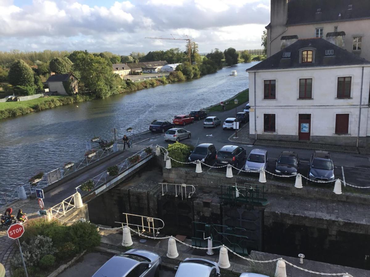 Homestay La Taniere Du Corsaire -16 Pers Redon
